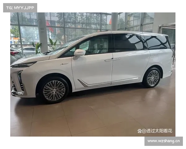 全新别克GL8混动版上市,内饰配置升级+7座布局,续航1420公里! 全新别克GL8混动版上市,内饰配置升级+7座布局,续航1420公里!